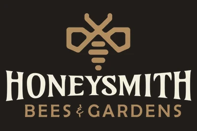 HoneySmith Bees & Gardens logo