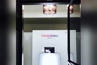 Moonbow Salon logo